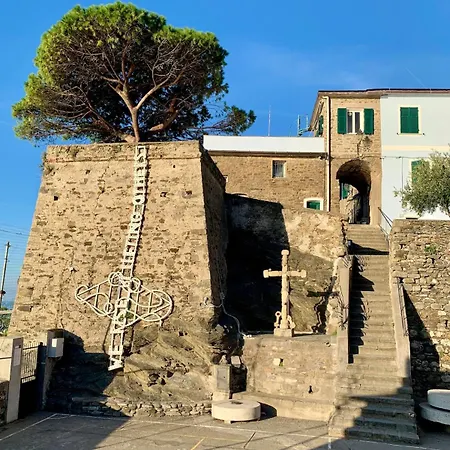 La Casa Rossa Di Maddy Appartement Corniglia