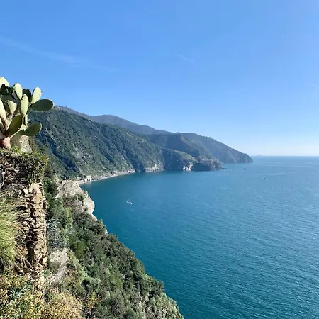La Casa Rossa Di Maddy Appartement Corniglia