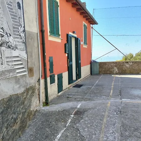 Apartman La Casa Rossa Di Maddy Corniglia